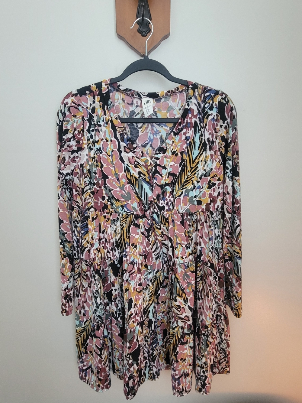 Sew In Love Pink Multi Floral V-Neck Long Sleeve Tunic Size S